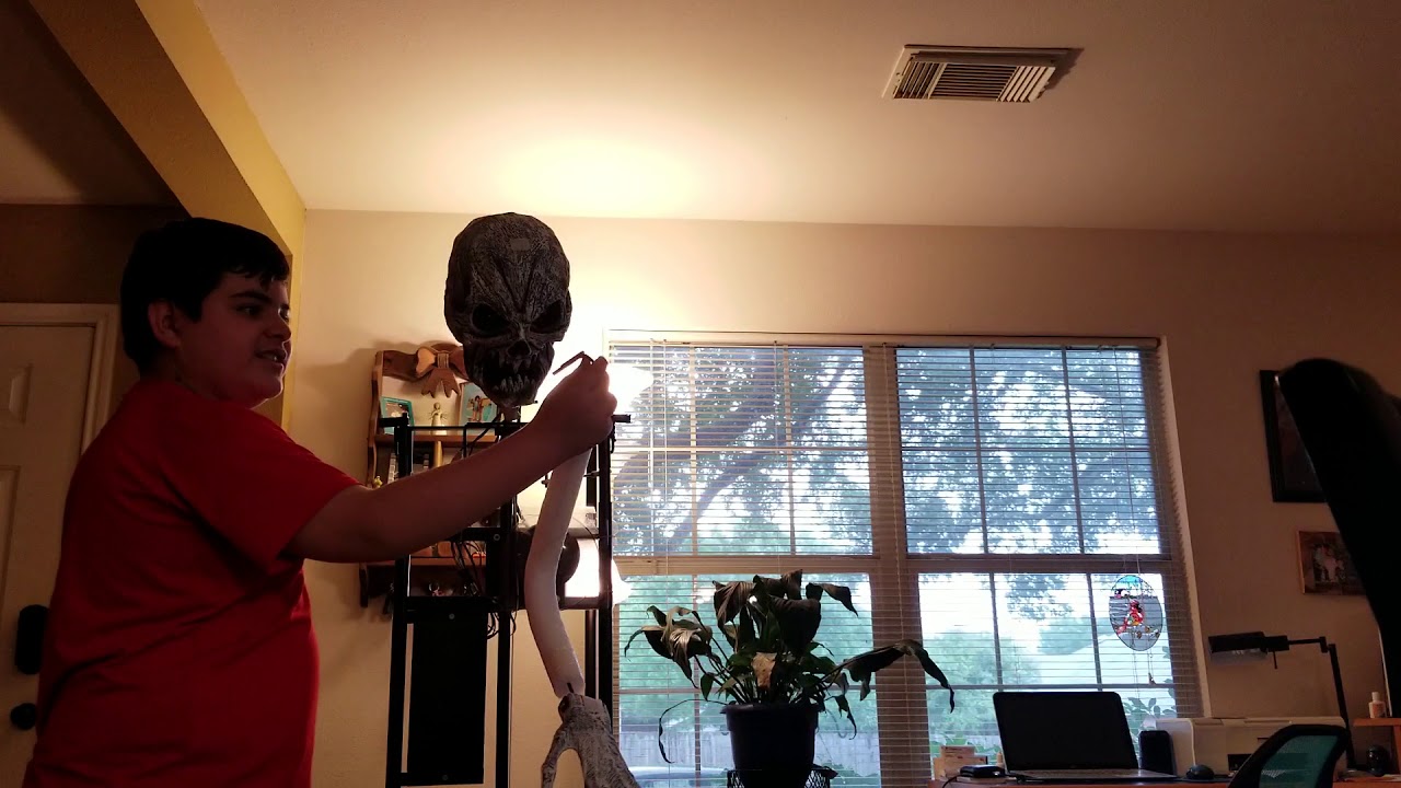 Setting up rising glowing ghoul from home depot 2017