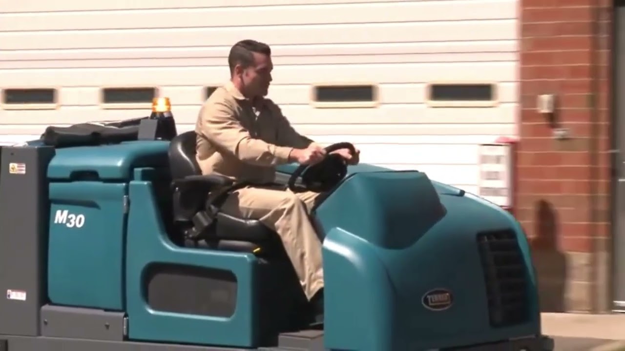 Tennant M30 Industrial Ride-On Scrubber Sweeper