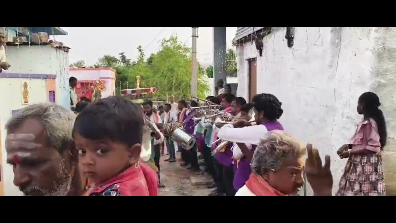 డోన్ సంతోష్ బ్యాండ్. మాస్టర్.1. చక్రవర్తి.2. గోపాల్🥁శేఖర్. 9346881317