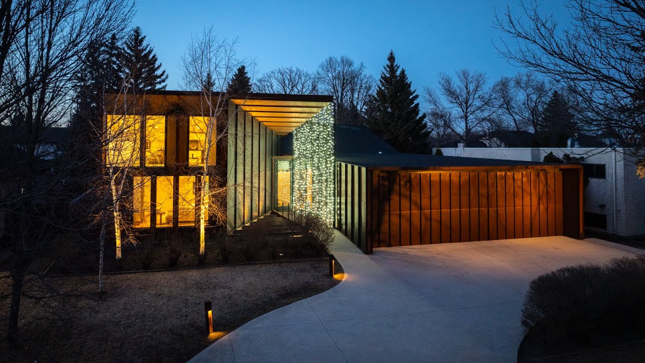 106 Ramsgate Bay - Architectural Masterpiece in South Tuxedo, Winnipeg