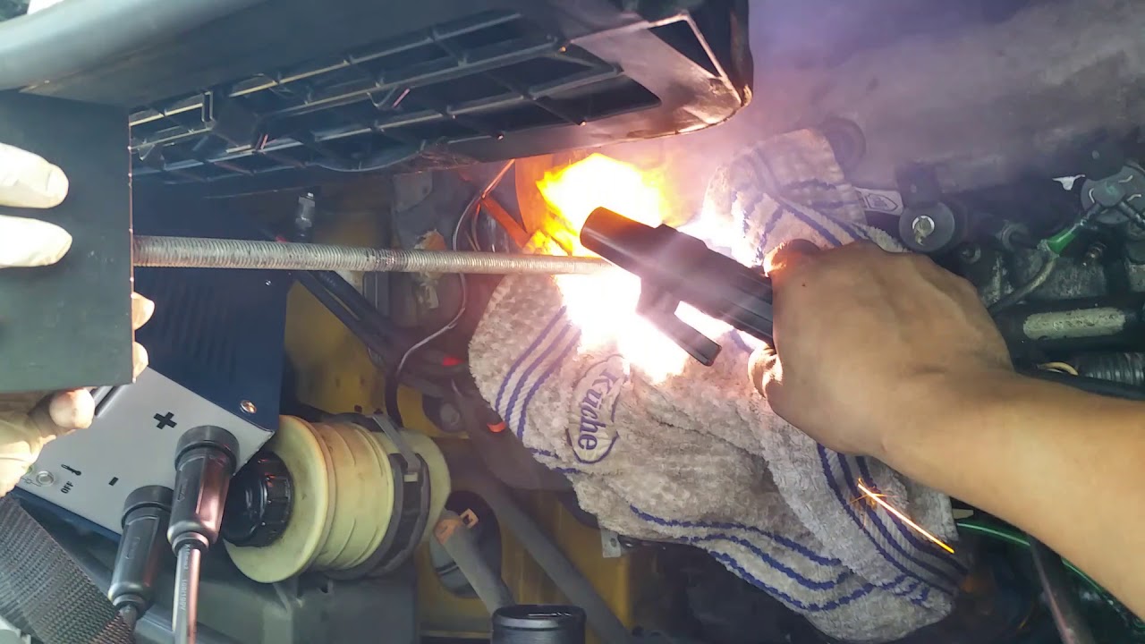 Demontaż zapieczonych wtryskiwaczy comonrail domowym sposobem.