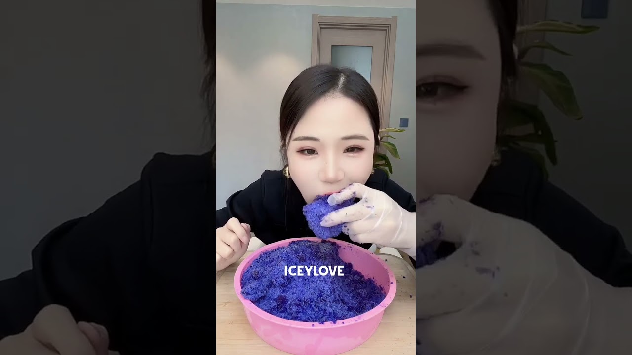 BLUE CRUSHED ICE EATING ASMR