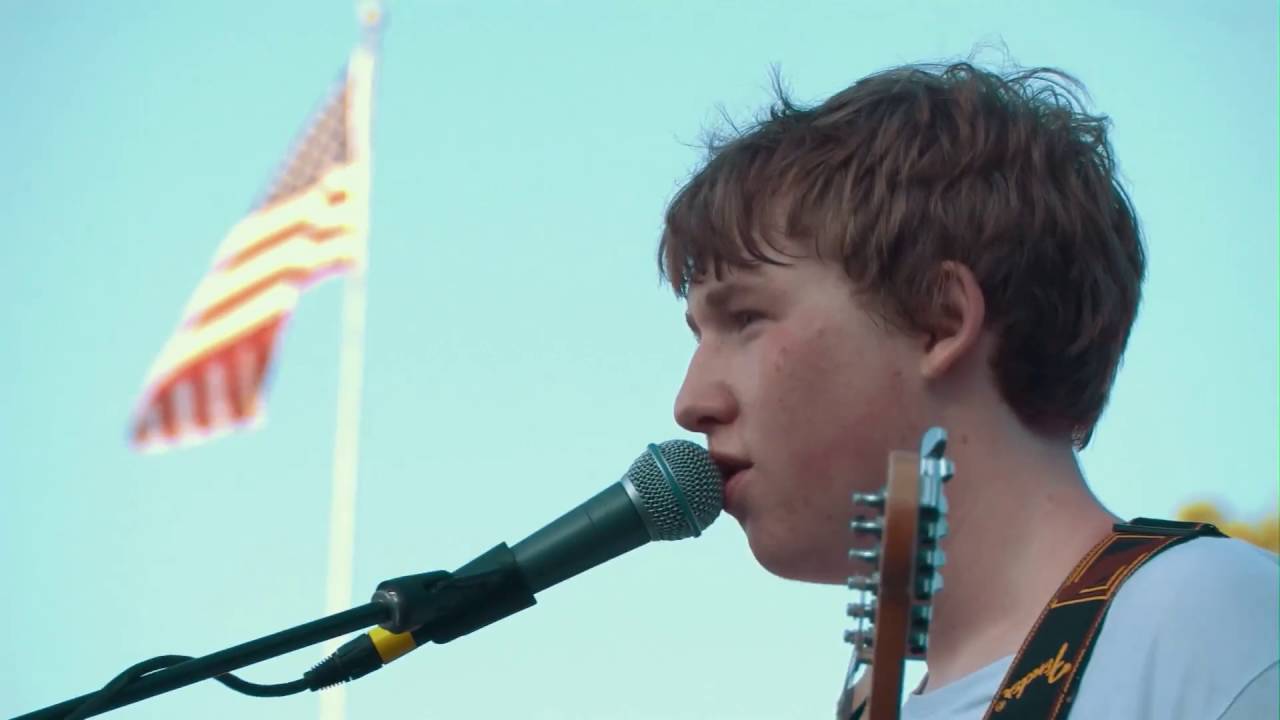 A-Side performing Coldplay's Twisted Logic at the Rose Bowl