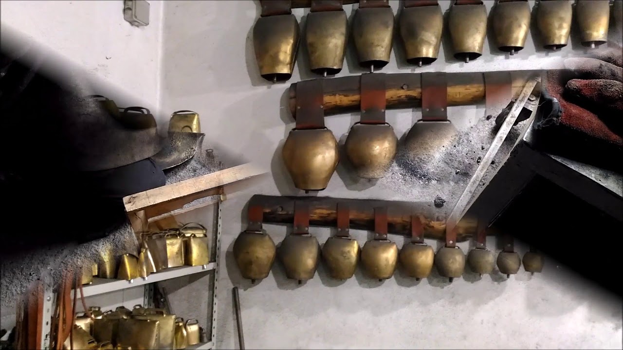 A  homemade bell workshop - Fabrique artisanale de cloches, Sardaigne -Sardinia