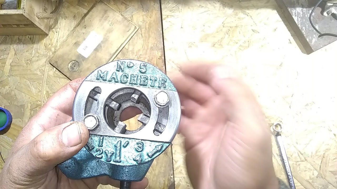 Como hacer rosca a caño de gas , Epoxi, acero con terraja de mano