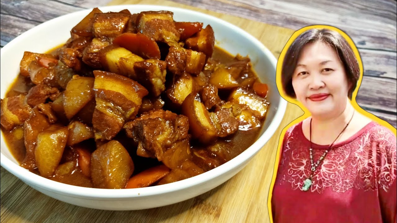Braised Pork Belly with Radish and Carrots