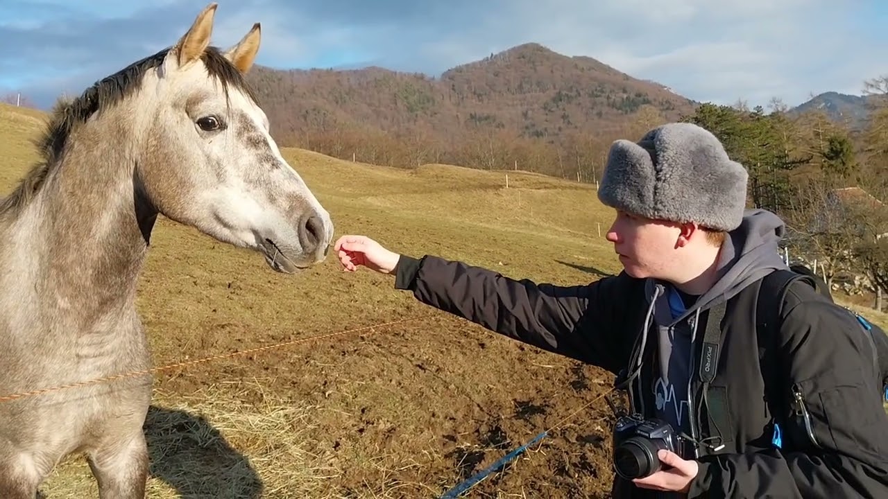 Sklabiňský Hrad 🏰 kozy a ochutnávka vietnamského piva.