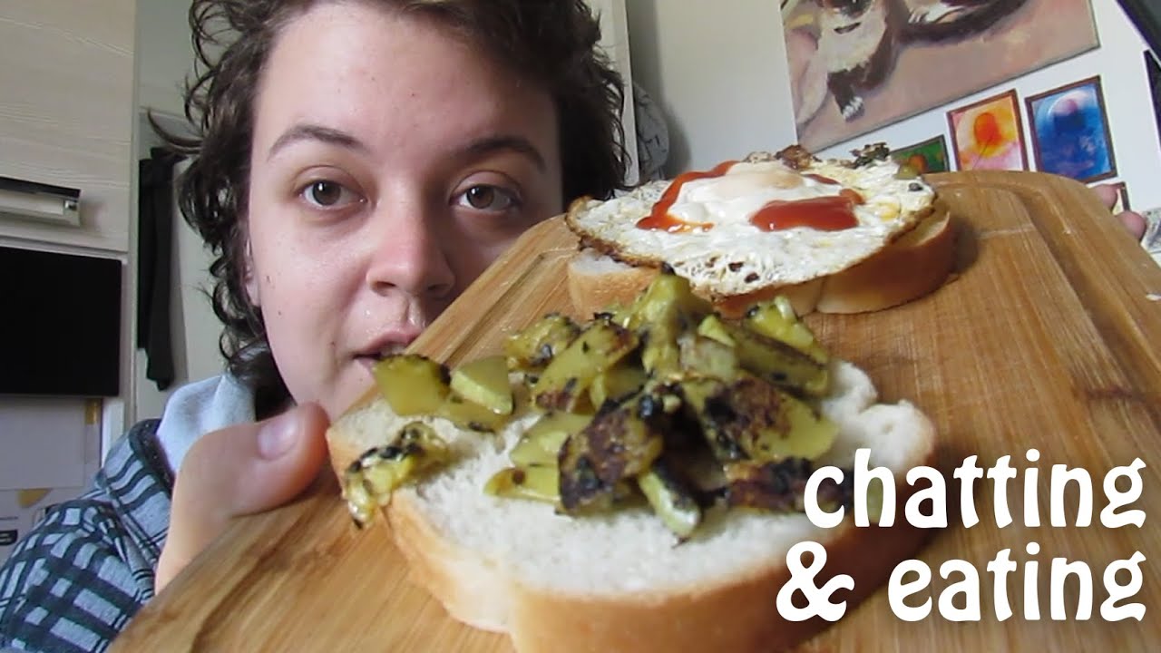 Eating breakfast, chatting and a bit of dissociating - ASMR whispered