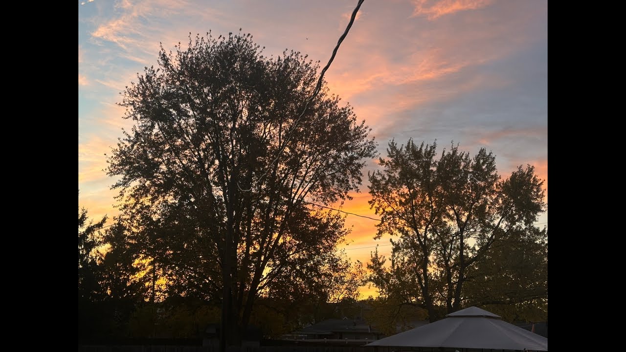 God’s beautiful painting to start the day