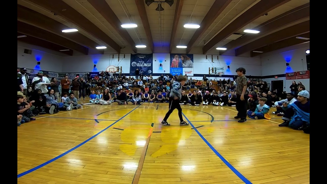 X11 Kids 1v1 Breakin Top 8 - Whiplash (Floorlords Studio) vs Fenix (Swift Characterz)