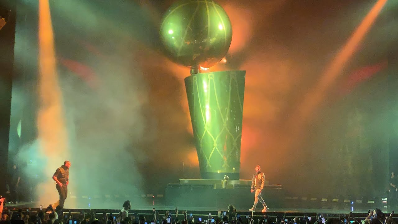 Drake & Chris Brown - No Guidance, Party, Freaky Friday, Pills & Automobiles + Loyal, OVO Fest