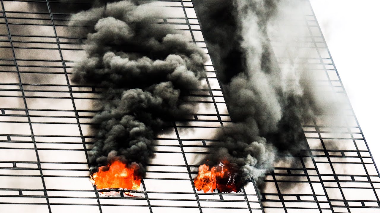 **TRUMP TOWER FIRE!** - Heavy Fire on the 50th Floor at Manhattan 4th Alarm 10-76 Box 4500