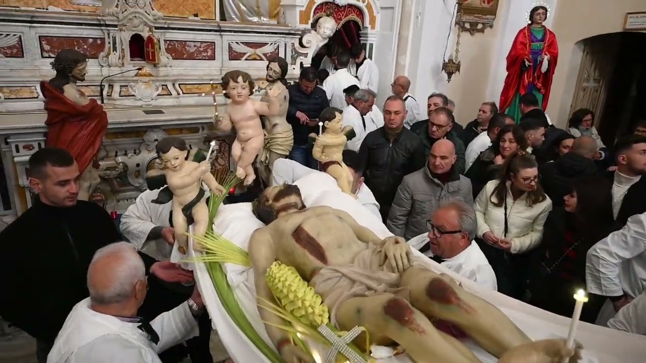 Vibo Valentia Pasqua 2023. Venerdì Santo. LA CORSA E CHIAMATA DELLA MADONNA.