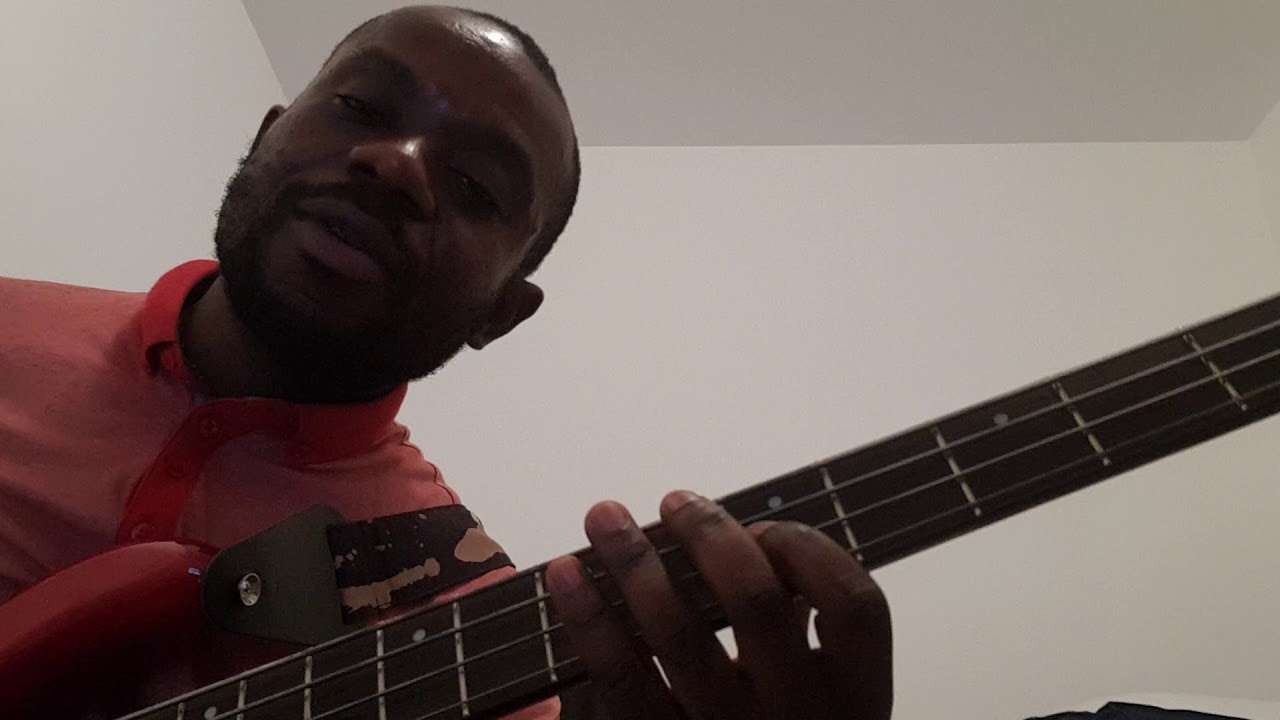 Guitare Basse: Tu es Dieu( Gael)