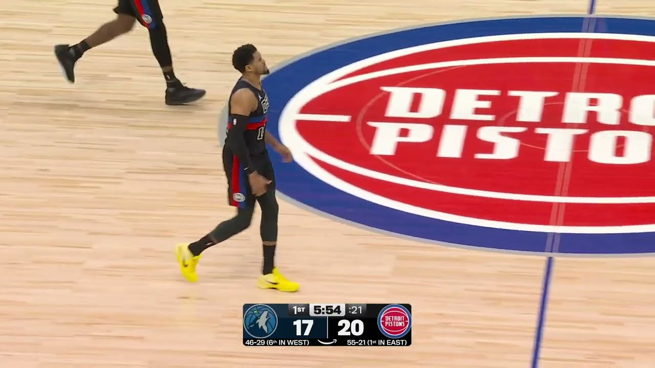 Tobias Harris scores on Gobert, gets injured on knee to knee contact, limping, head to locker room