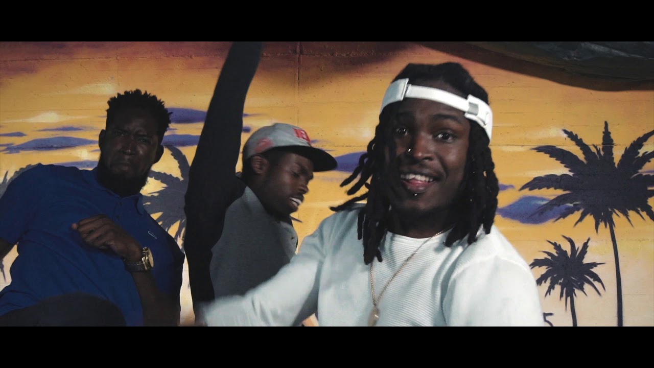 Jarrod - Truc De Ouf feat Lekev & Edday (street Video)