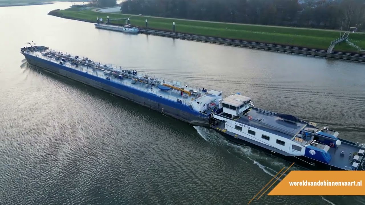 Tankduwbak Chemgas 20 met duwboot Quattro | Binnenvaart | Shipspotting