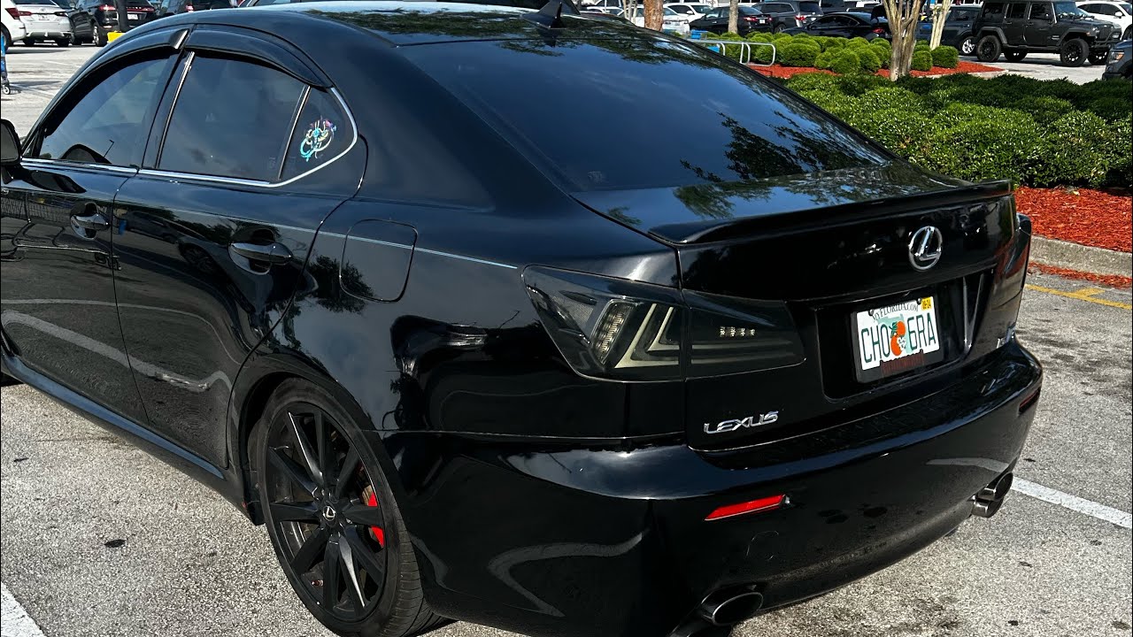 Lexus ISF gets carbon fiber trunk installed