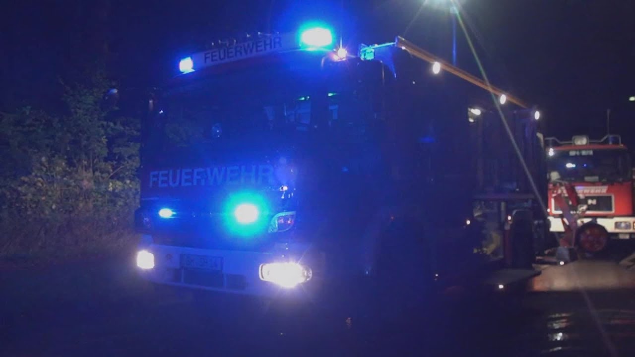 [GROSSALARM IM RHEIN-ERFT-KREIS] - LKW stürzt um | SALZSÄURE LÄUFT AUS | Siedlung evakuiert -[HÜRTH]
