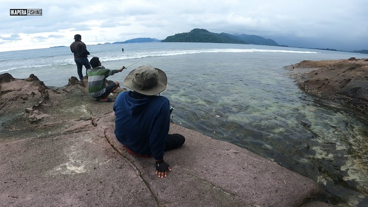Mabar Mancing Pinggiran Casting dan Dasaran di Spot Pantai Karang Dangkal || Jakpot cuuy..