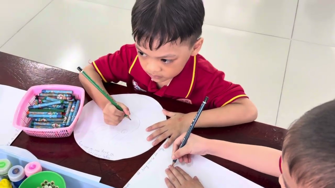 Sáng tạo đôi bàn tay - Quỳnh
