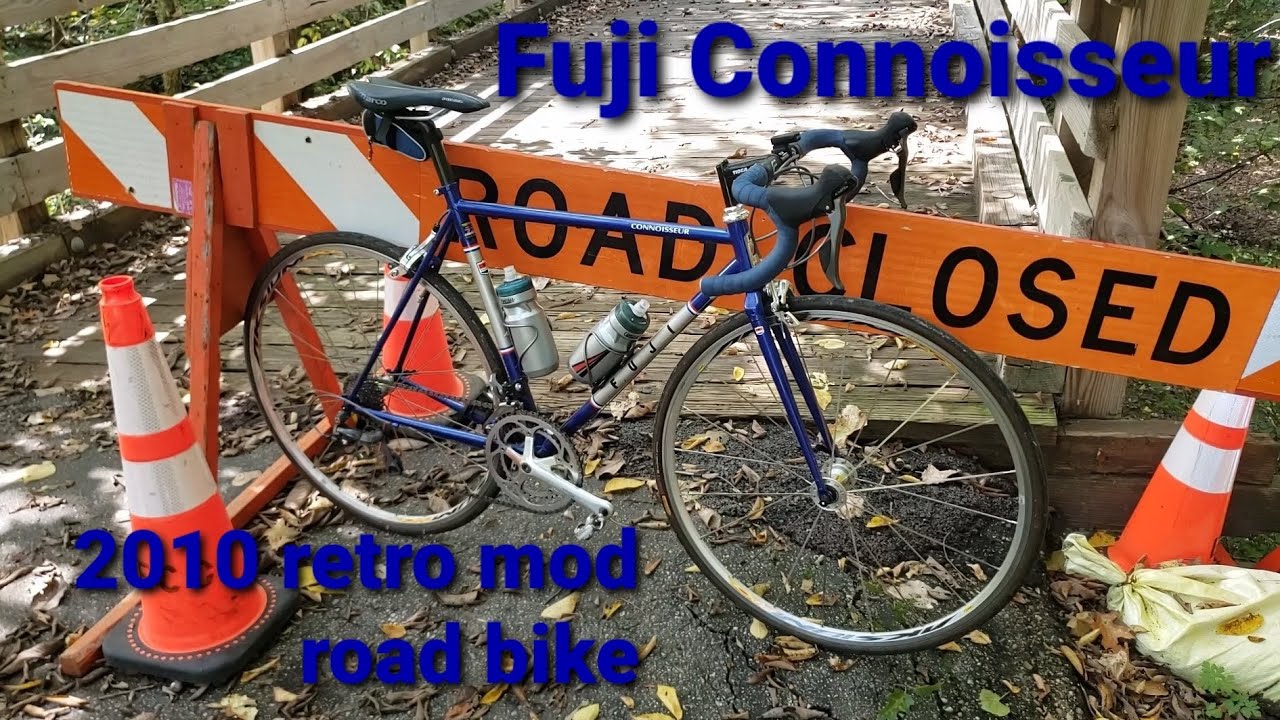 Fuji Connoisseur: a retro modern road bike from 2010