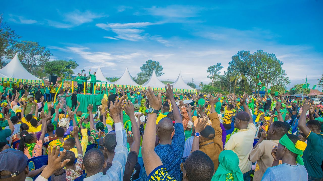 HAPI ATIKISA BUKOBA, APOKELEWA KWA SHANGWE KUANZA KAMPENI ZA UCHAGUZI WA SERIKALI ZA MITAA