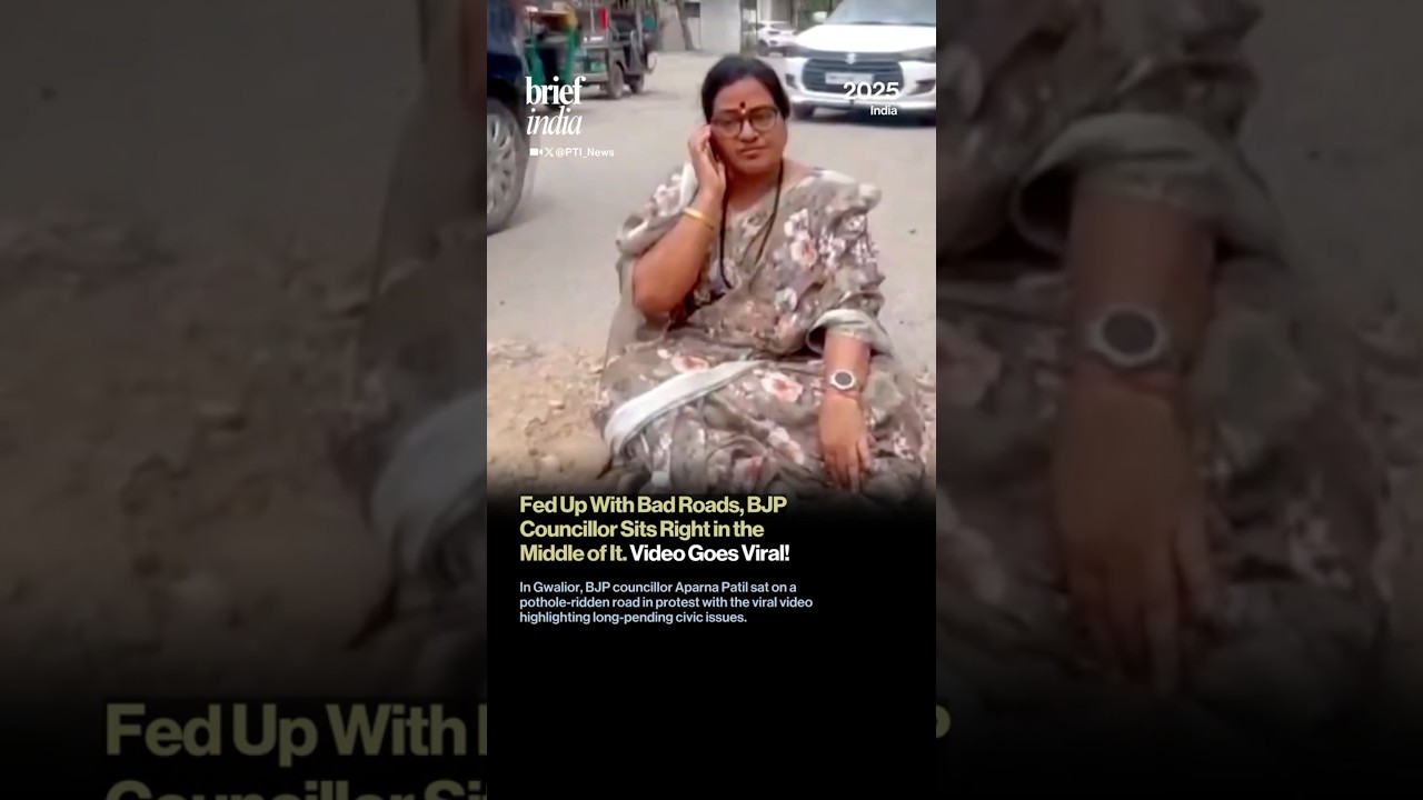 BJP Councillor Sits on Road in Gwalior to Protest Poor Conditions.