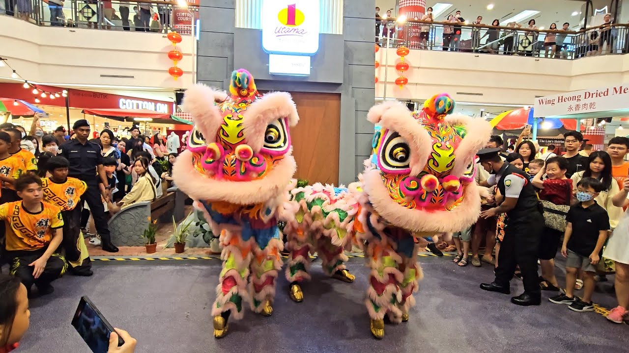 Khuan Loke Lion Dance Walkaround | One Utama Shopping Mall