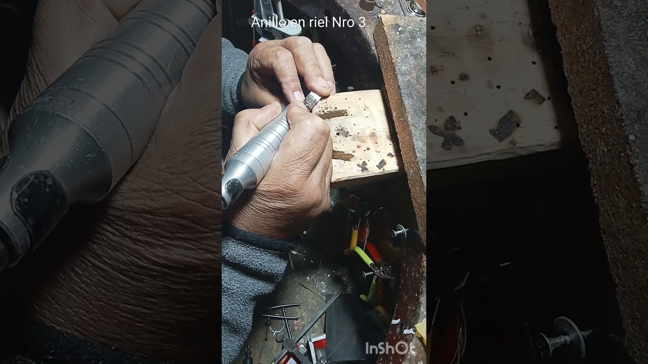 Elaboración Anillo en riel plata maciza con. engaste de 5 circonios 5mm. Primera parte.