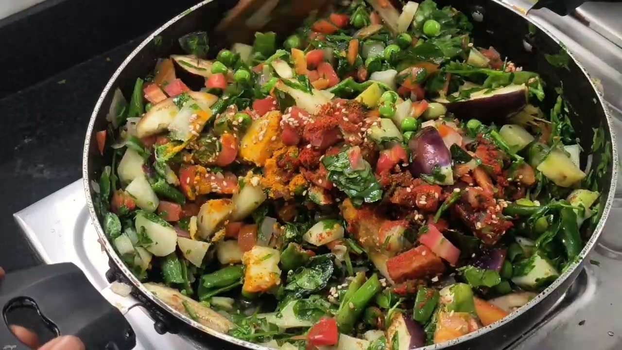 मकर संक्रांति स्पेशल भाजी ✨🫛🍆🌶️🥦🥕 तिळगुळ घ्या गोड गोड बोला ✨😊🙏