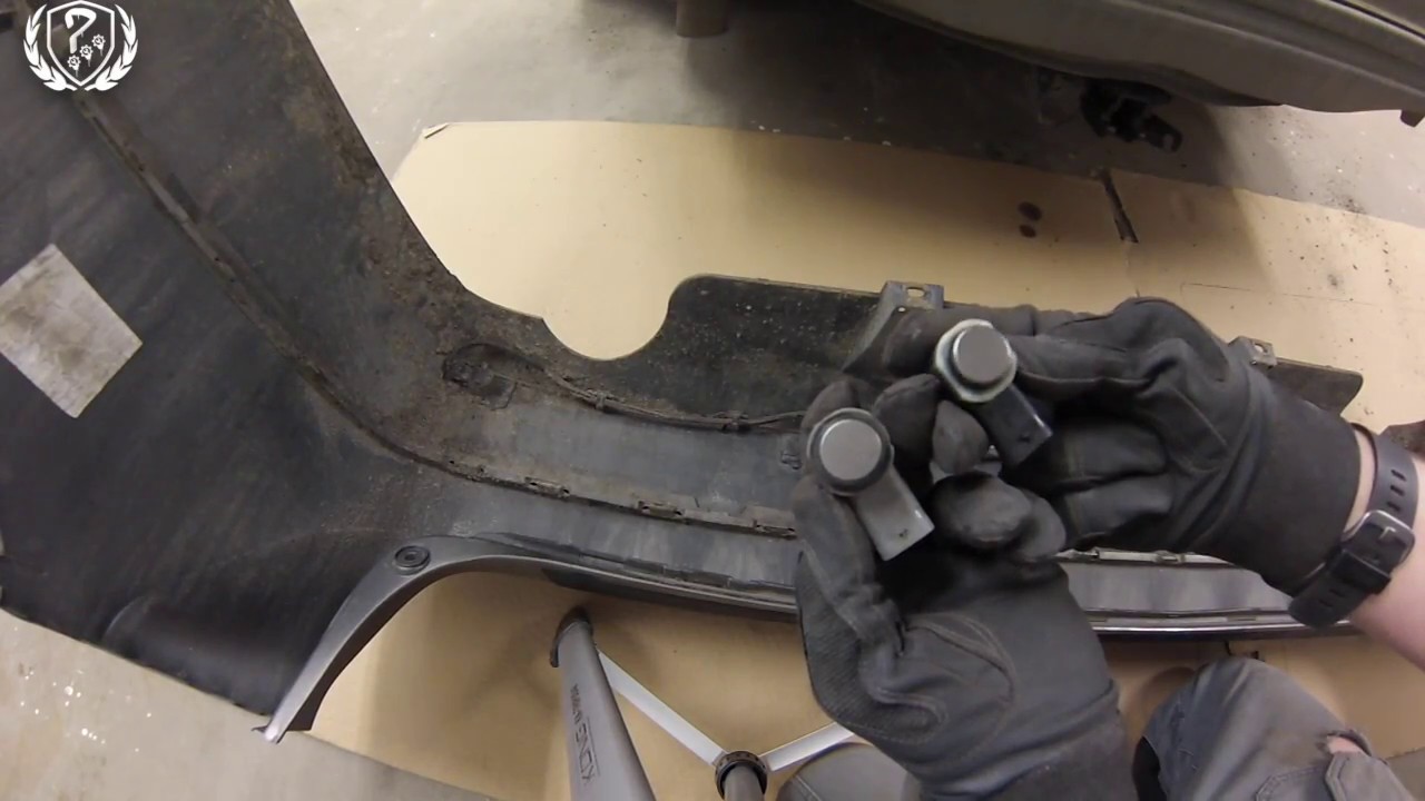 Volvo V70 2009 bumper removal and parking sensor replacement