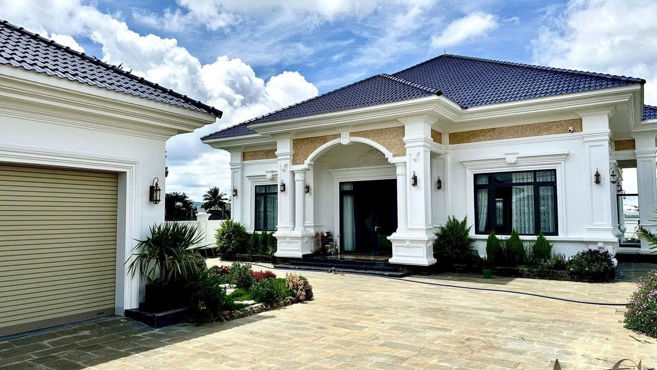 BIỆT THỰ VƯỜN CÂY TRÁI XUM XUÊ DIEN TÍCH RỘNG ĐẸP HẾT NƯỚC CHẤM TẠI TP HCM GIÁ CỰC KỲ YÊU THƯƠNG 
