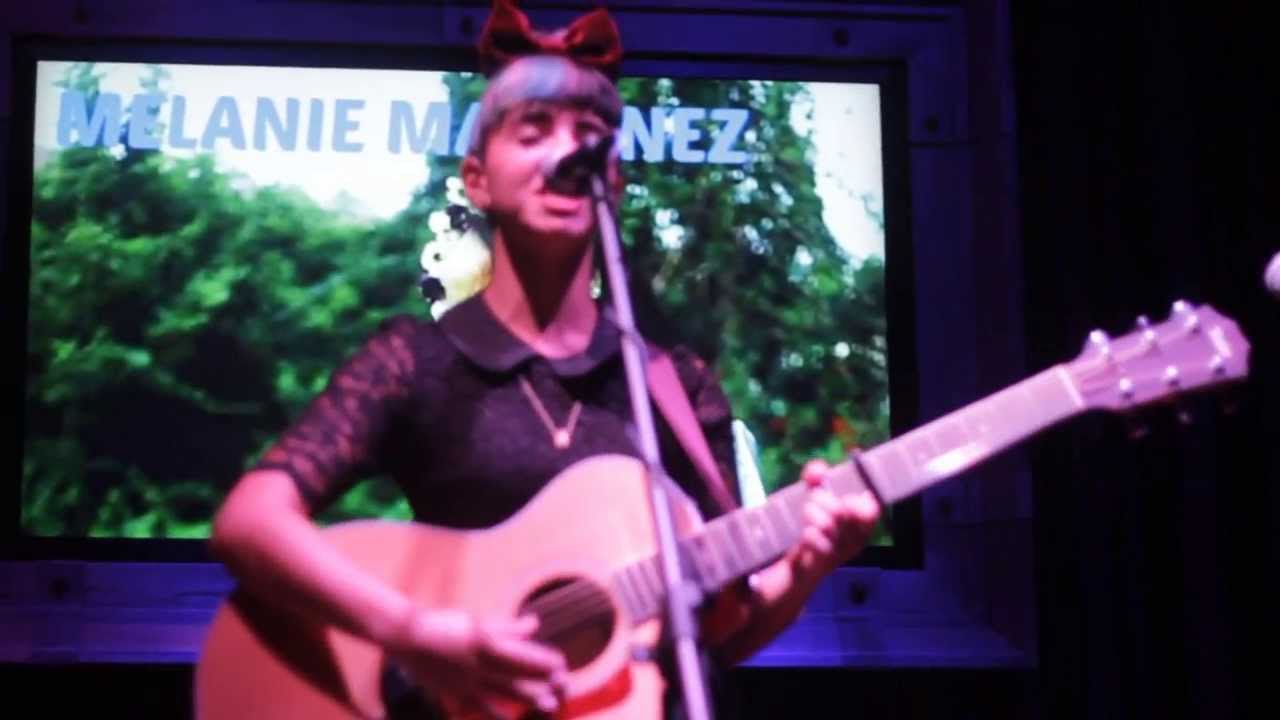 Melanie Martinez - Race ( Original ) @ Hard Rock Cafe