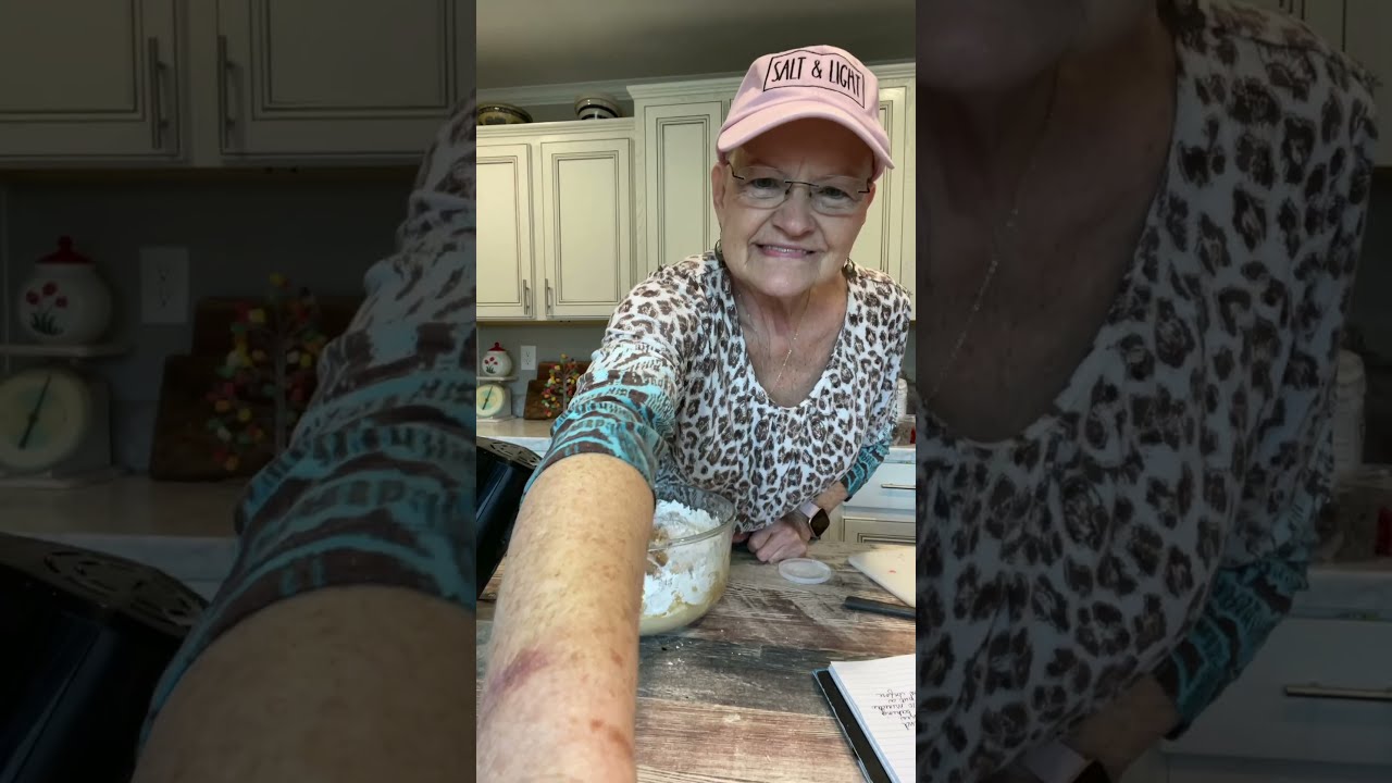 Mama Sue makes HOLIDAY DROP COOKIES | Last minute cookie for Christmas | Southern dessert