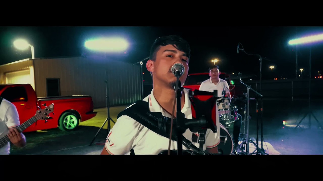 Banks Mono - Perfil Sencillo (En Vivo)
