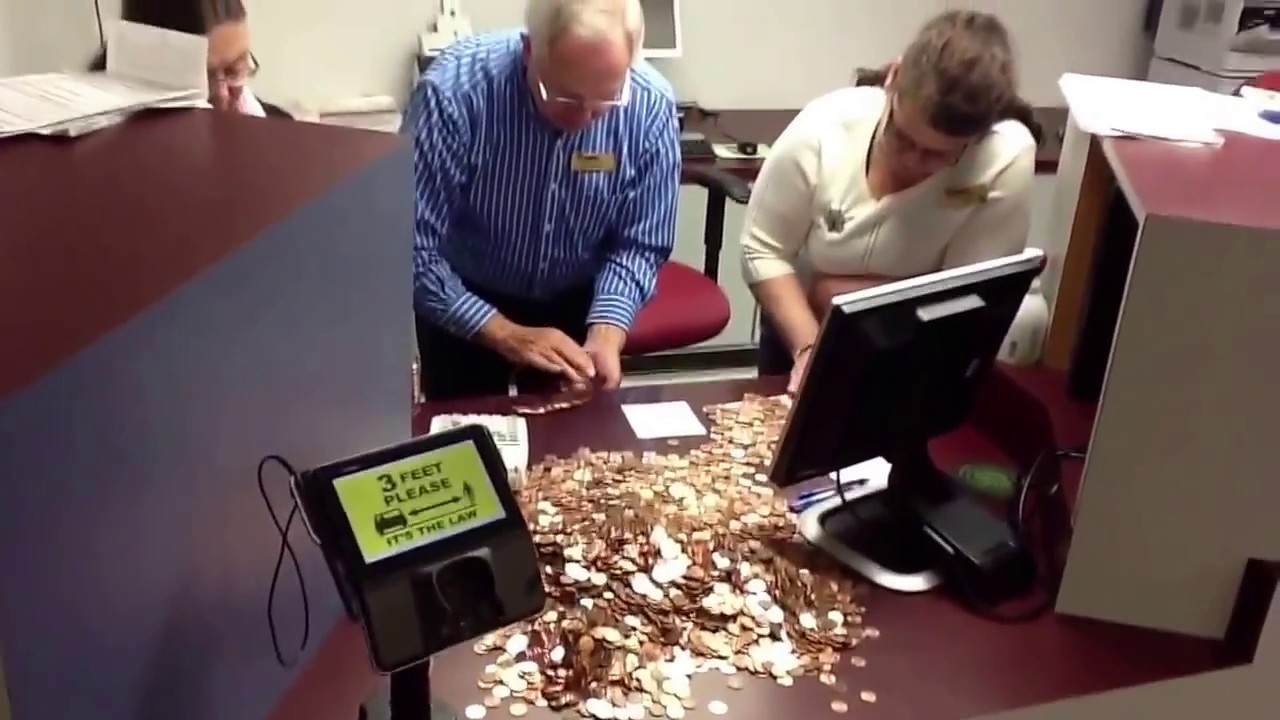 US businessman pays car tax with 300,000 coins  ($3,000) CPS NEWS
