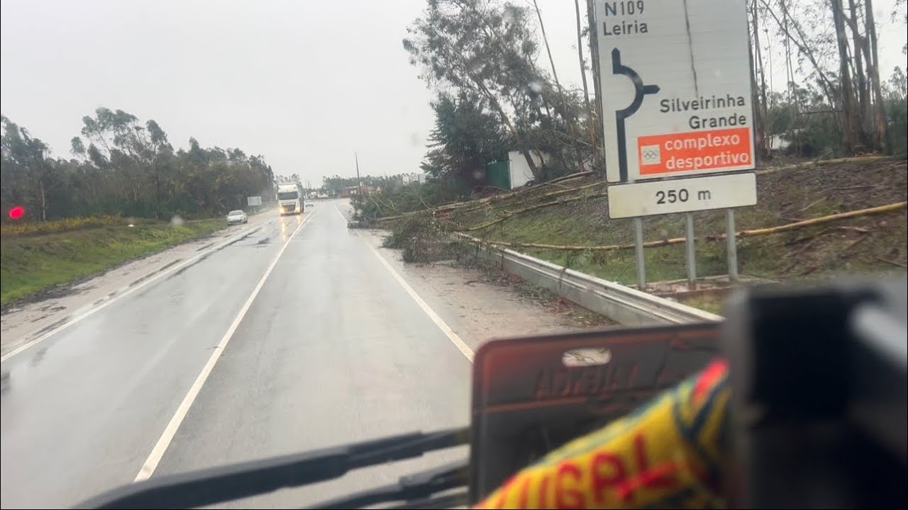 PORTUGAL 🇵🇹 ESTÁ SENDO CASTIGADO PELAS INTENSAS CHUVAS / Muitas árvores 🌴 derrubadas 