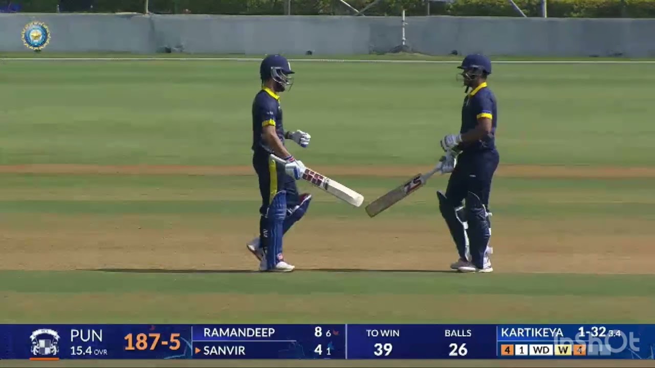 Reverse sweep on first ball😮 