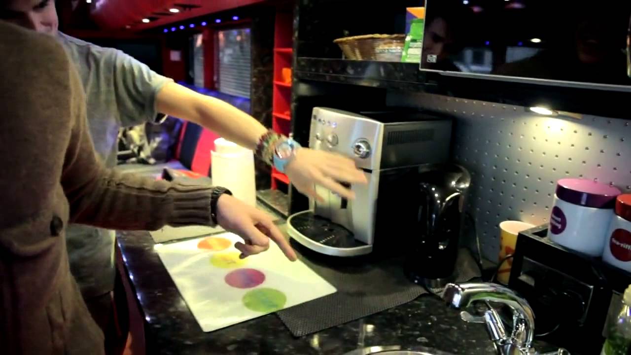 McFLY - Tour bus