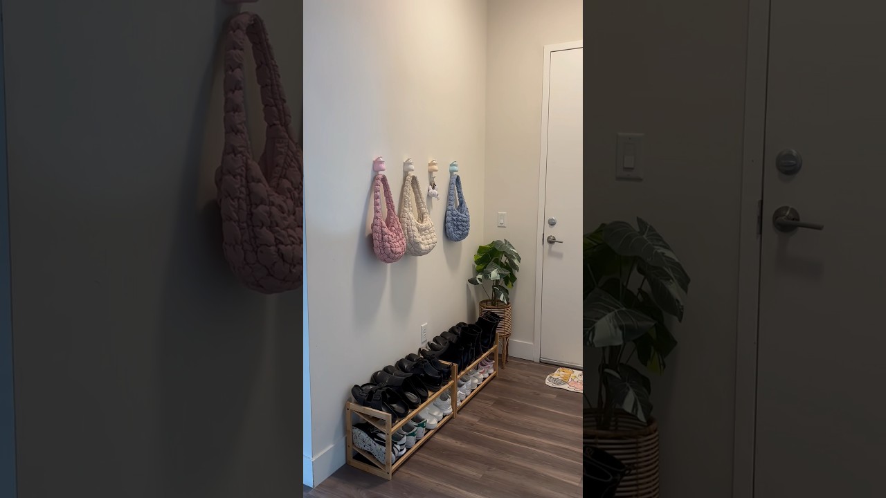 Let&rsquo;s revamp the entryway ✨#entryway #home #homefinds #interior #homedecor #aesthetic #inspiration