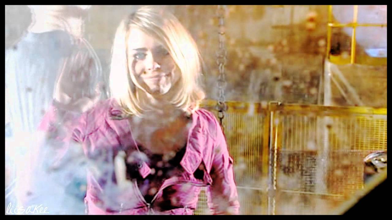 She Knows... // Doctor/Rose