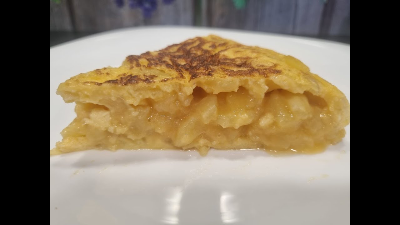 Tortilla de patata o española con queso de cabra