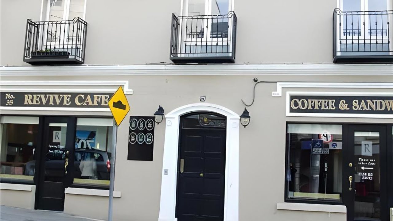 [HotelATG] Review The Eyre Square Townhouse