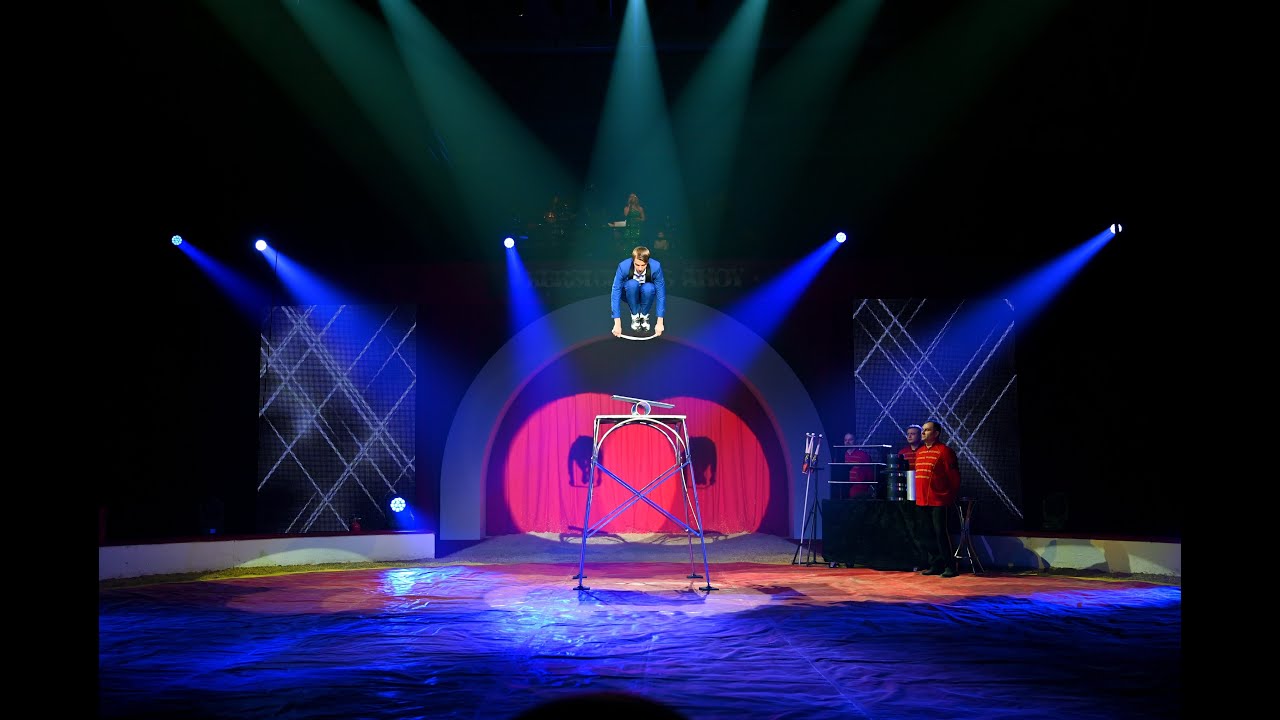 Stefan Dvorak | Rolla Rolla Act - Kerstcircus Ahoy 2023/24