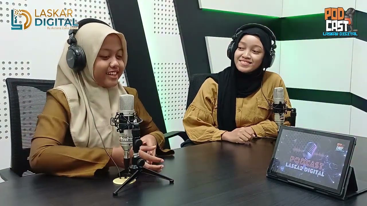 NGOBROLIN SOSMED BARENG ATIFA, ERIKA & LARAS - PODCAST CAMP #37