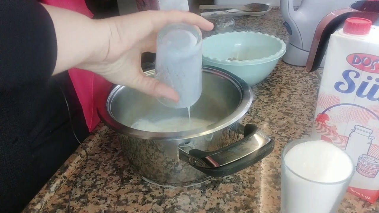 Tatlıların en lezzetlisi pirinçli cevizli tarçınlı kuru incir tatlısı hemde sütle pişiyor