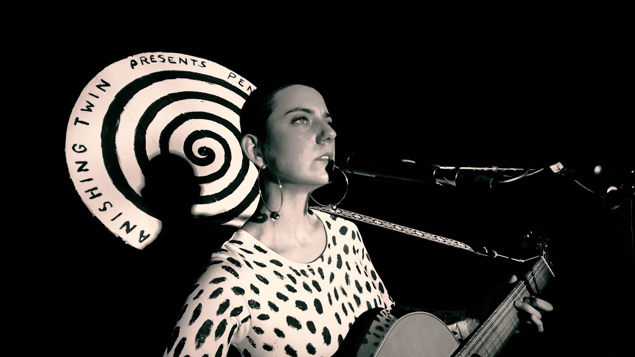 Vanishing Twin - You Are Not An Island (Pensiero Magico Live Session)