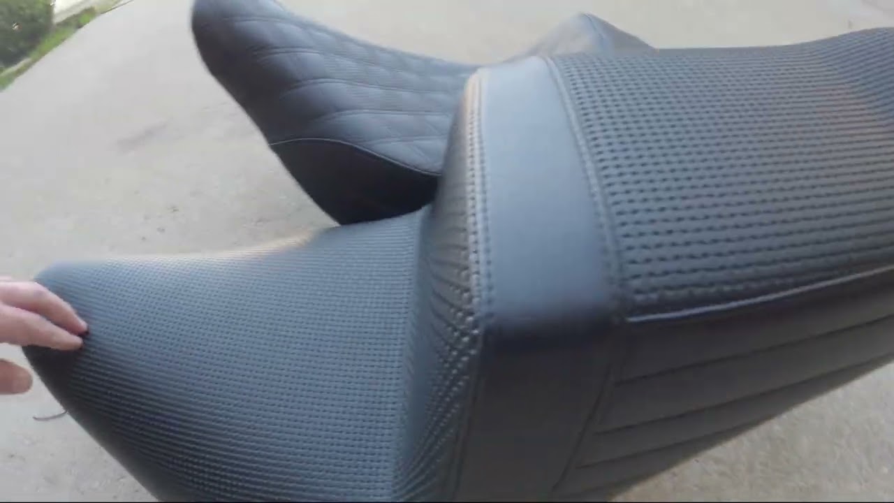 Saddlemen Step-Up vs LePera Tailwhip for Harley Softail
