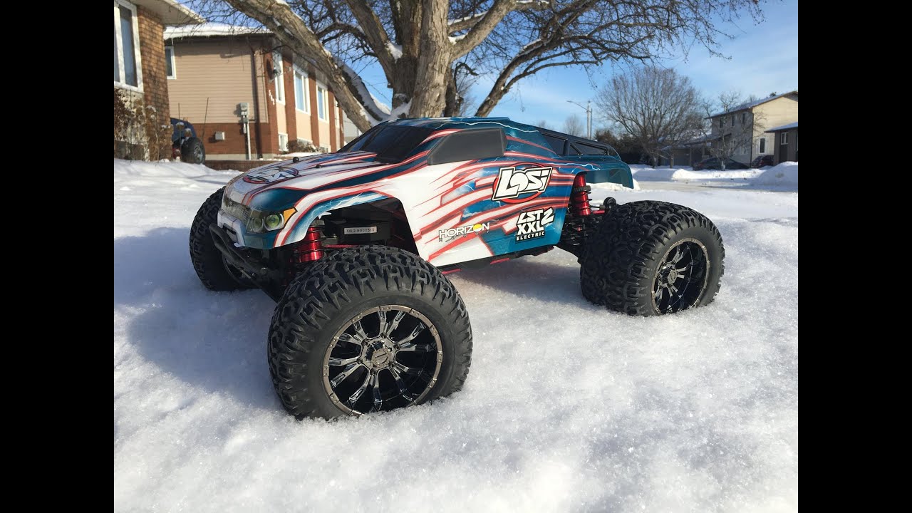 Losi LST XXL-2 E snow bashing
